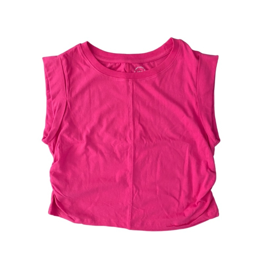Urban Rebel Cropped Muscle Tee with Ruched Sides
